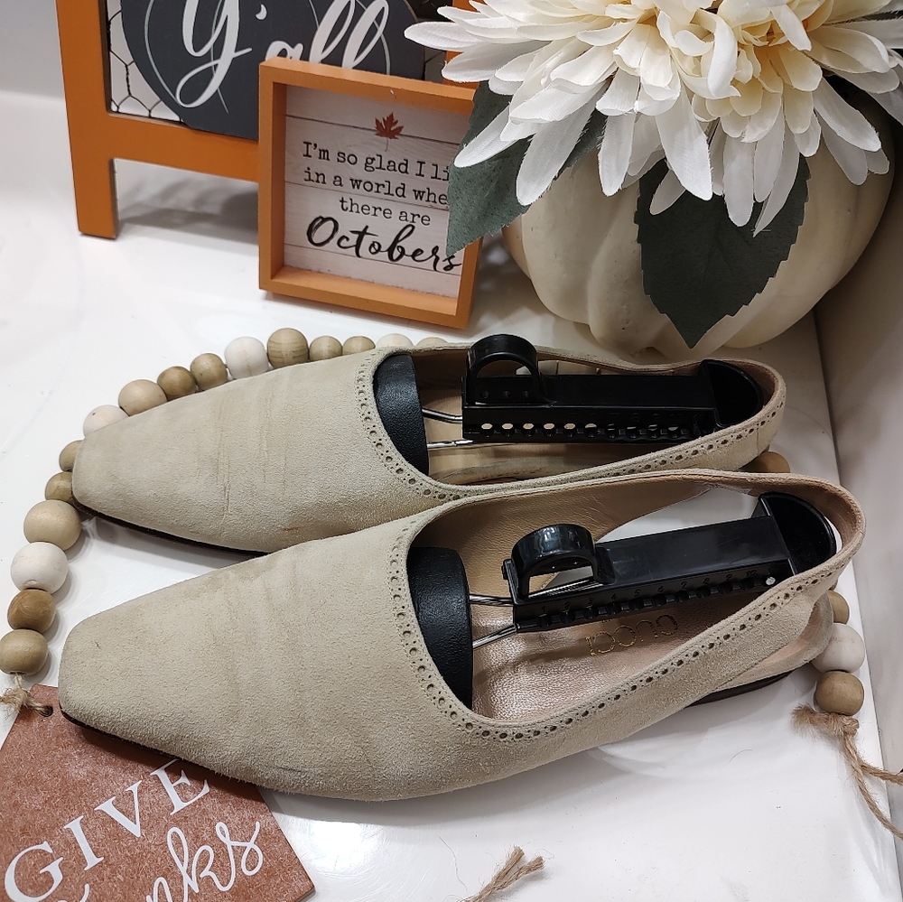 Gucci Cream and Black Mules with Rounded Toe - Picture 5 of 10